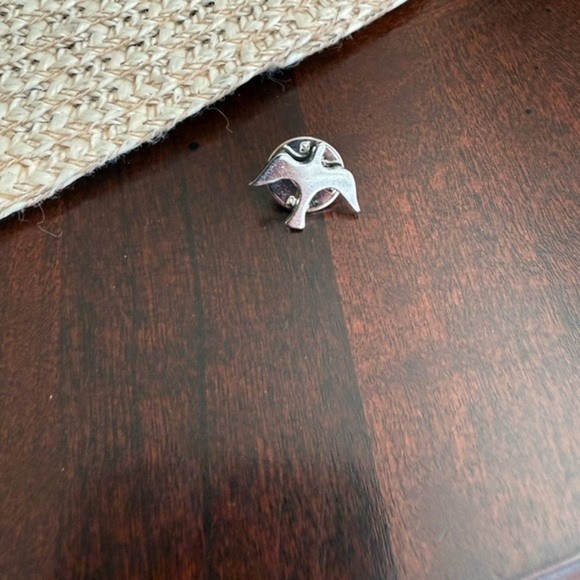 Vintage Peace Dove Pin - Picture 1 of 2